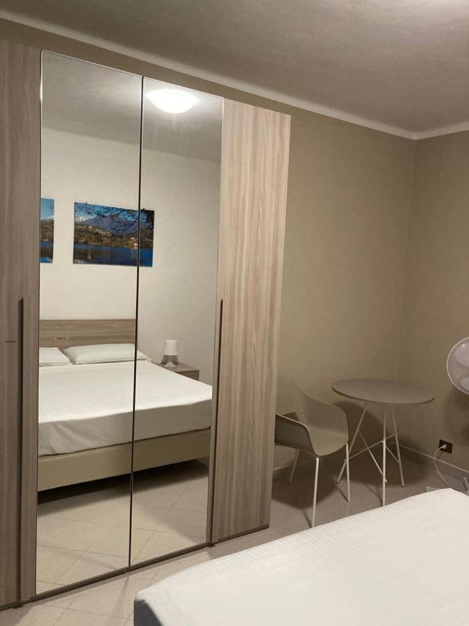 Apartment "Borgo Olivetti" Ivrea Exterior foto